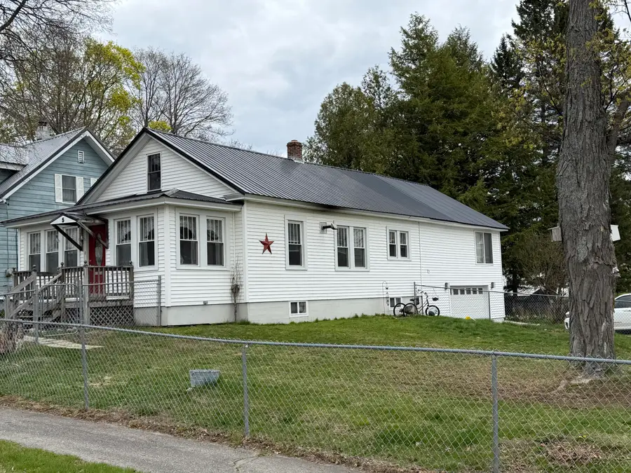 5 Spruce Street, East Millinocket, ME 04430 - #2
