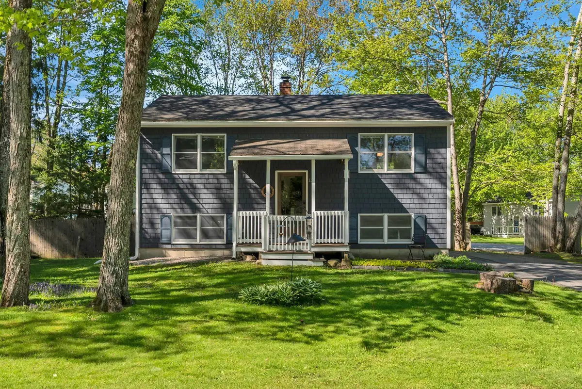 12 Wood Avenue, Topsham, ME 04086 - #1