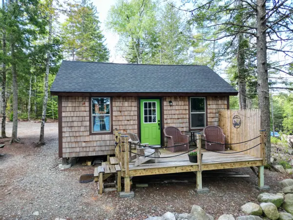 147 Woodcock Drive, Lincoln, ME 04457