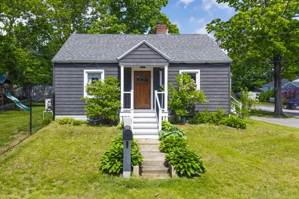8 Somerset Avenue, Old Orchard Beach, ME 04064