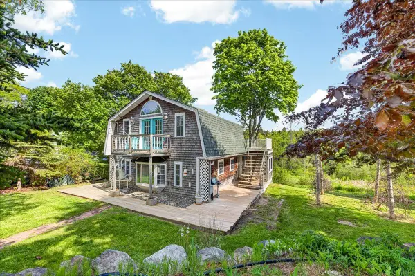 282 Sunset Road, Deer Isle, ME 04627
