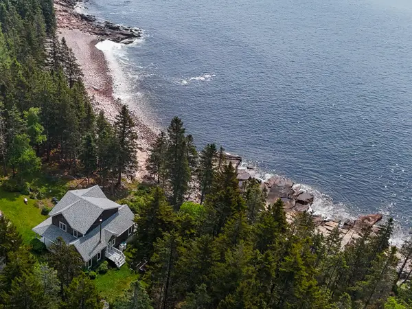 310 Red Point Road, Swans Island, ME 04685