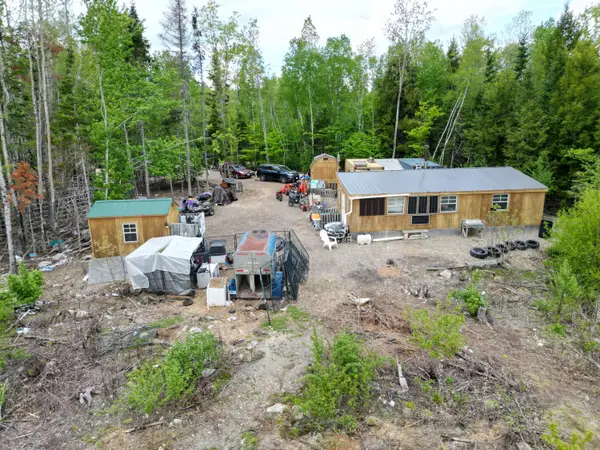 525 River Road, Mattawamkeag, ME 04460