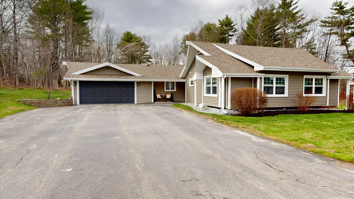 16 Robinson Gardens, Lewiston, ME 04240 - #1