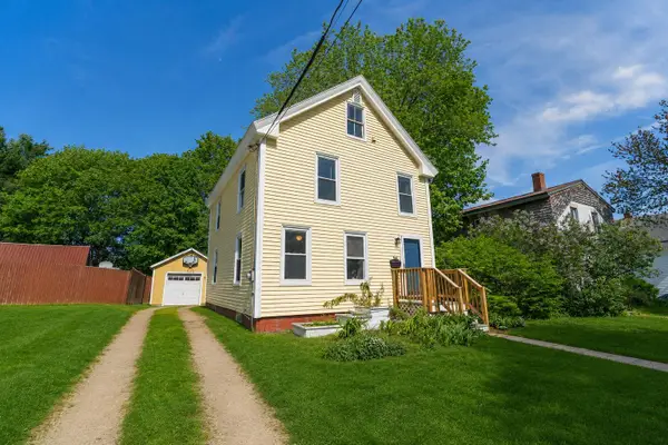 54 Chamberlain Street, Brewer, ME 04412