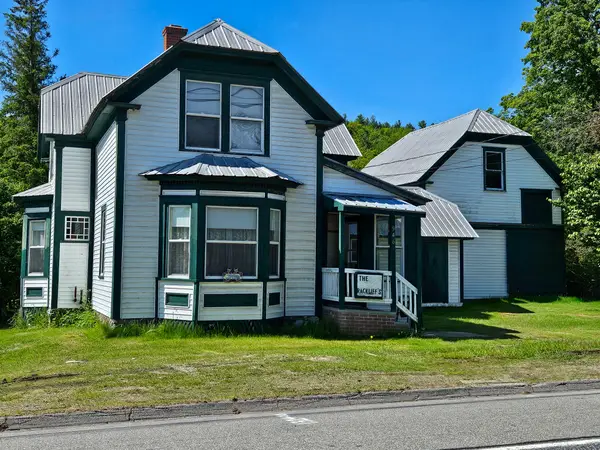 946 Us Route 2 W, Dixfield, ME 04224