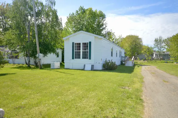 87 Call Road, Milford, ME 04461