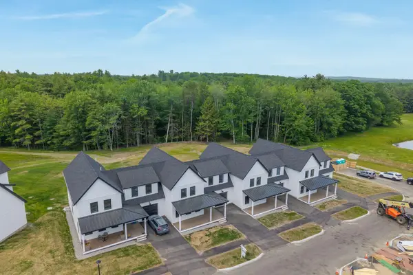 28 Fairway Commons Drive #9, Gorham, ME 04038