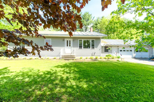 41 Mountain View Road, Kingfield, ME 04947