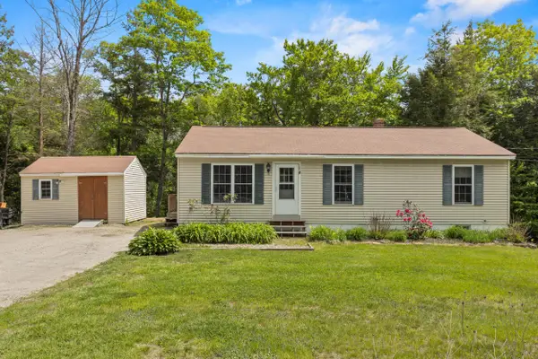 10 Briarwood Drive, New Gloucester, ME 04260