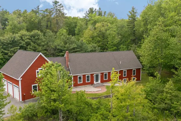 143 Falmouth Road, Falmouth, ME 04105