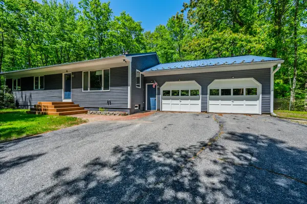 81 Babbidge Road, Falmouth, ME 04105