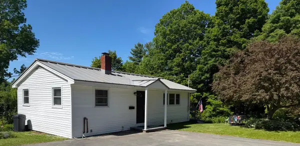 11 Mayo Street, Dover-Foxcroft, ME 04426