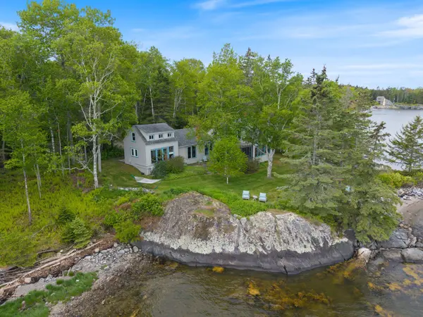 15 Earthly Heaven Lane, Saint George, ME 04860