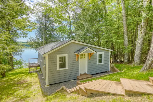 30 16th Fire Road, China, ME 04358