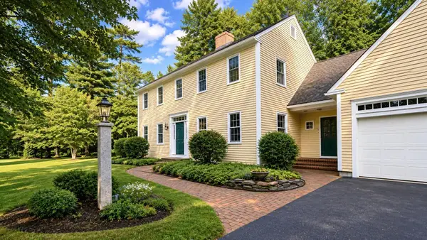 39 Village Woods Circle, Gorham, ME 04038