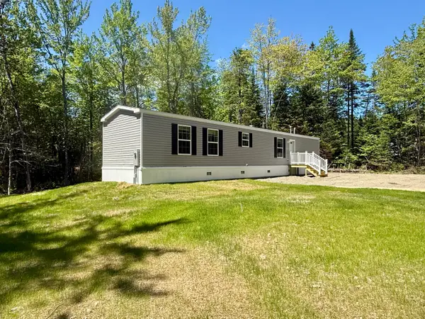 60 Alton Tannery Road, Hudson, ME 04449