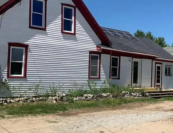 35 Wrong Road, Naples, ME 04055