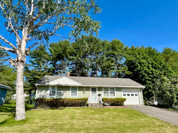 6 Glenwood Street, Orono, ME 04473