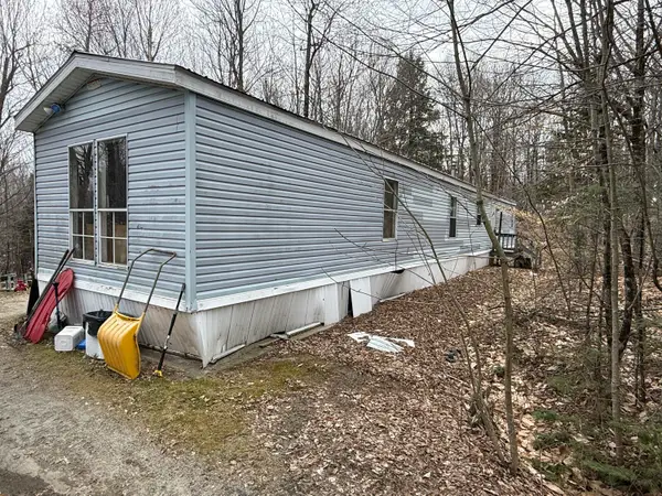 131 Mercer Road, Rome, ME 04963