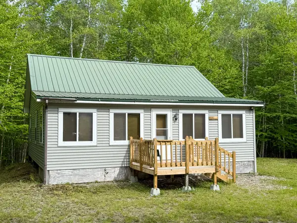 11 Bartlett Road, Springfield, ME 04487