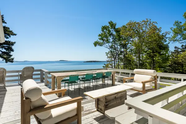 42 Ferris Road, Harpswell, ME 04066