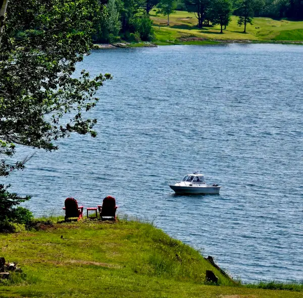 28 Fox Run, Lamoine, ME 04605