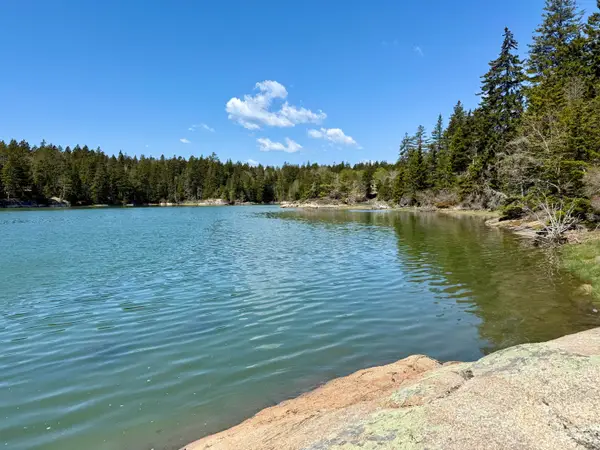 7 Young Road, Vinalhaven, ME 04863