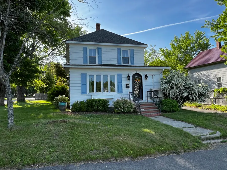5 Cone Street, East Millinocket, ME 04430 - #3
