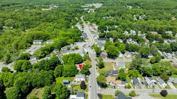11 School Street, Lisbon, ME 04252
