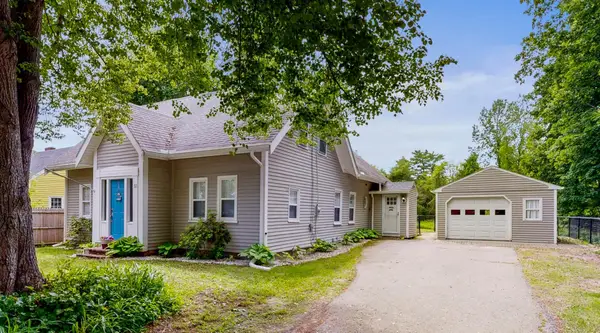 32 Main Street, Raymond, ME 04071
