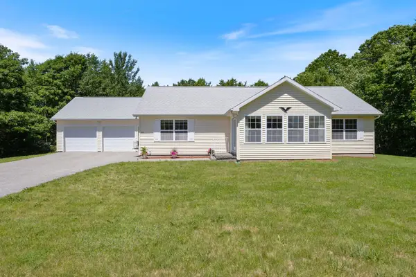 99 Vista Drive, Auburn, ME 04210