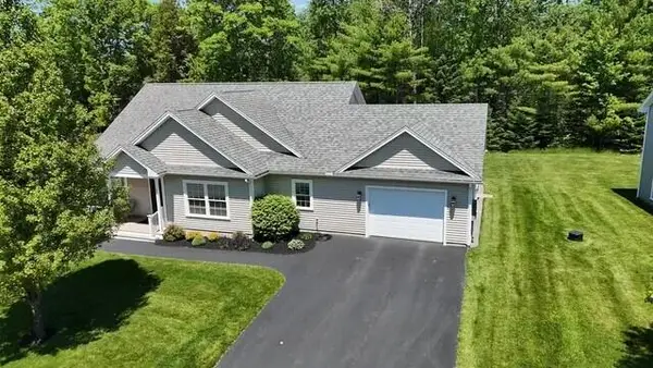 7 Cortland Way, Lewiston, ME 04240