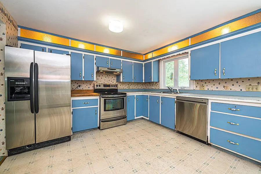 11 E Rocky Hill Road Ne, York, ME 03909 - #3