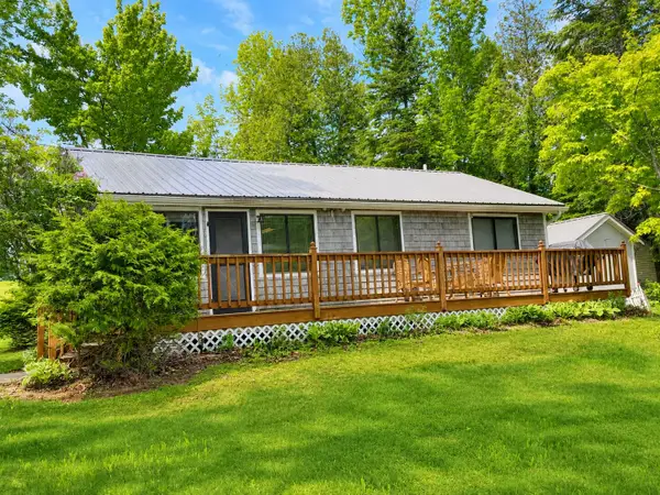 37 Sandtrap Road, Island Falls, ME 04747