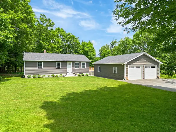 365 Hinckley Road, Clinton, ME 04927