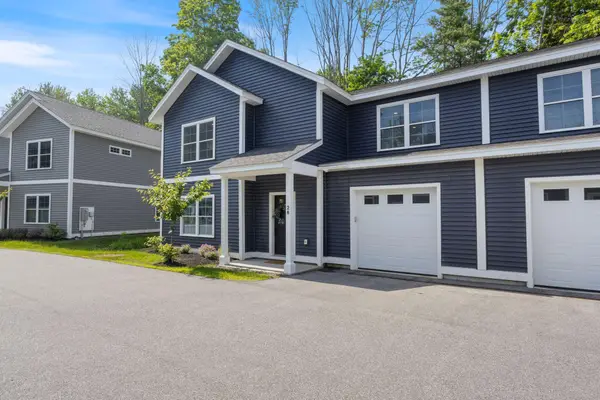 28 Fawn Woods Way #28, Westbrook, ME 04092