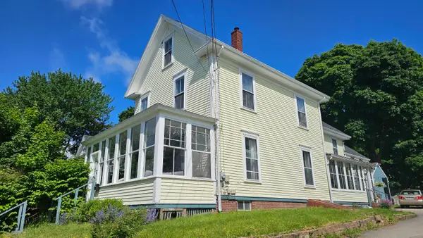 423 Hammond Street, Bangor, ME 04401