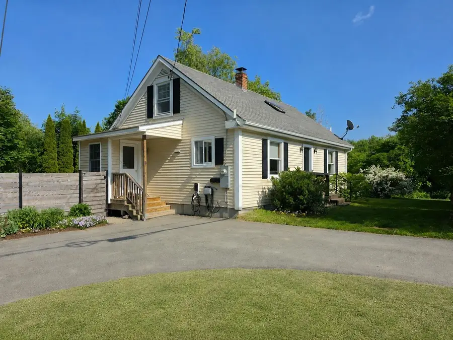10 School Street, Belfast, ME 04915 - #3