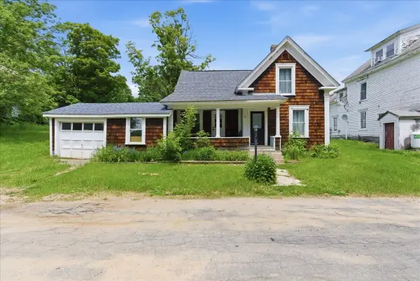 16 Depot Street, West Paris, ME 04289