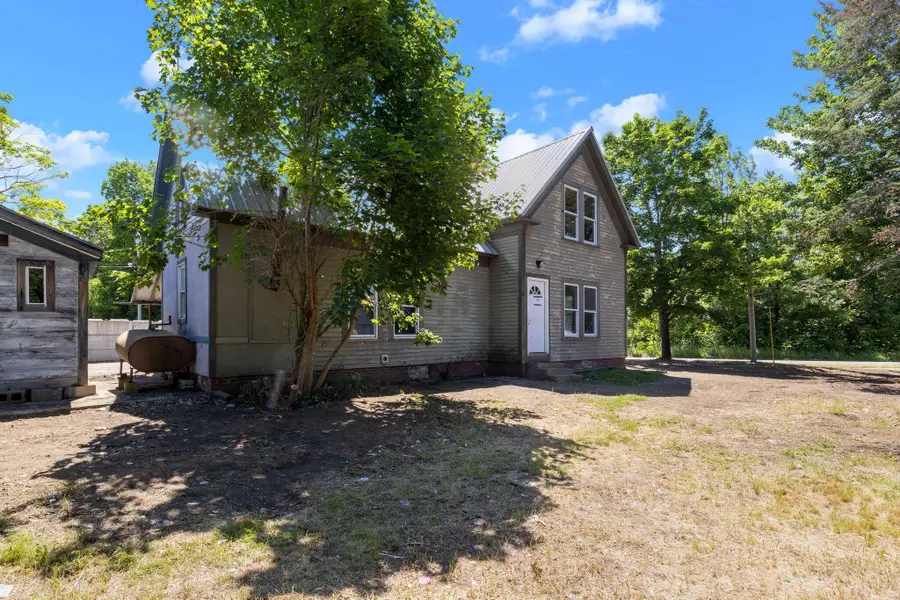 23 Pioneer Street, West Paris, ME 04289 - #3