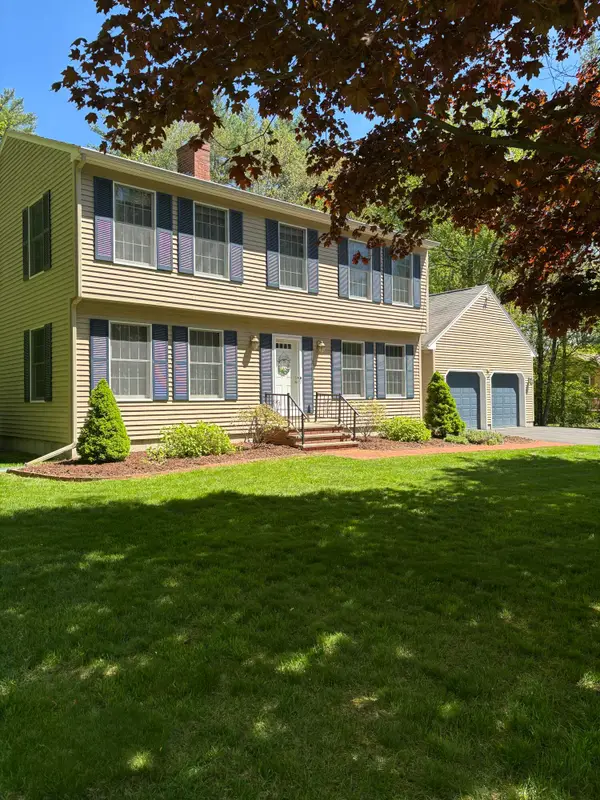 137 Cedarwood Road, Auburn, ME 04210