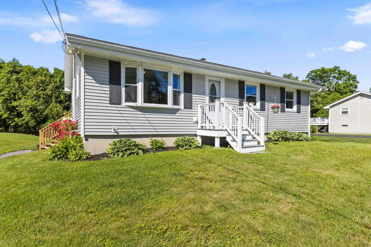 4 Queens Drive, Scarborough, ME 04074 - #1