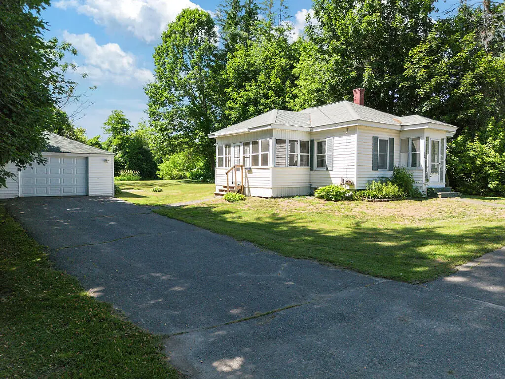 344 Benton Avenue, Winslow, ME 04901 - #1