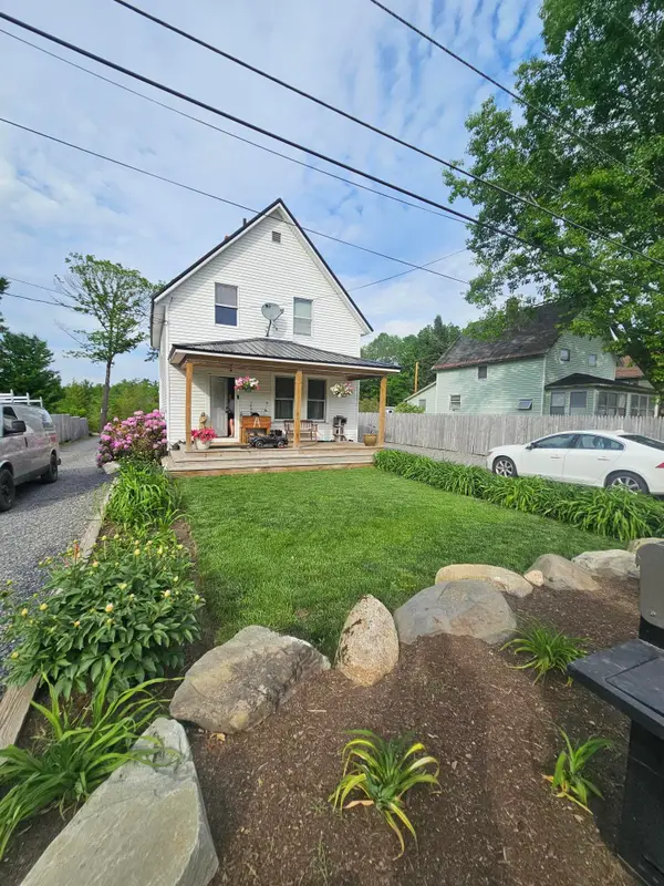 52 1st Street, Milo, ME 04463