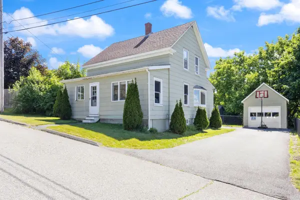 31 Dill Street, Lewiston, ME 04240