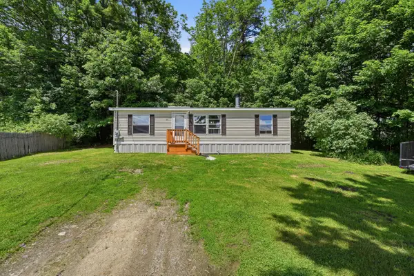 911 Main Street, Monmouth, ME 04259