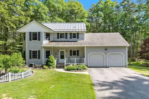 21 N Village Road, York, ME 03902
