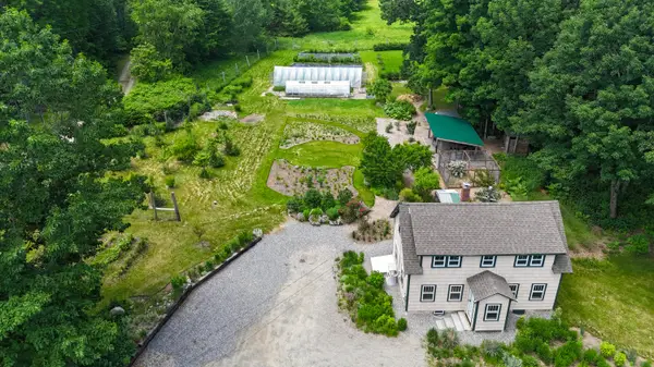 334 River Road, Richmond, ME 04357