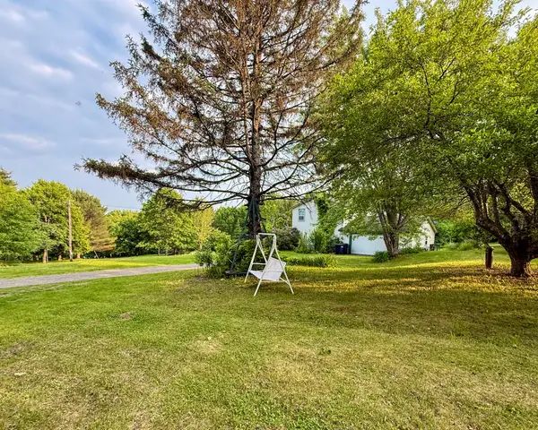 211 Hinckley Hill Road, Carmel, ME 04419